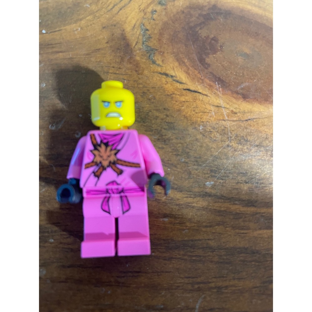 LEGO Ninjago Pink Minifigure Pink Ninja Figure plus two weapons